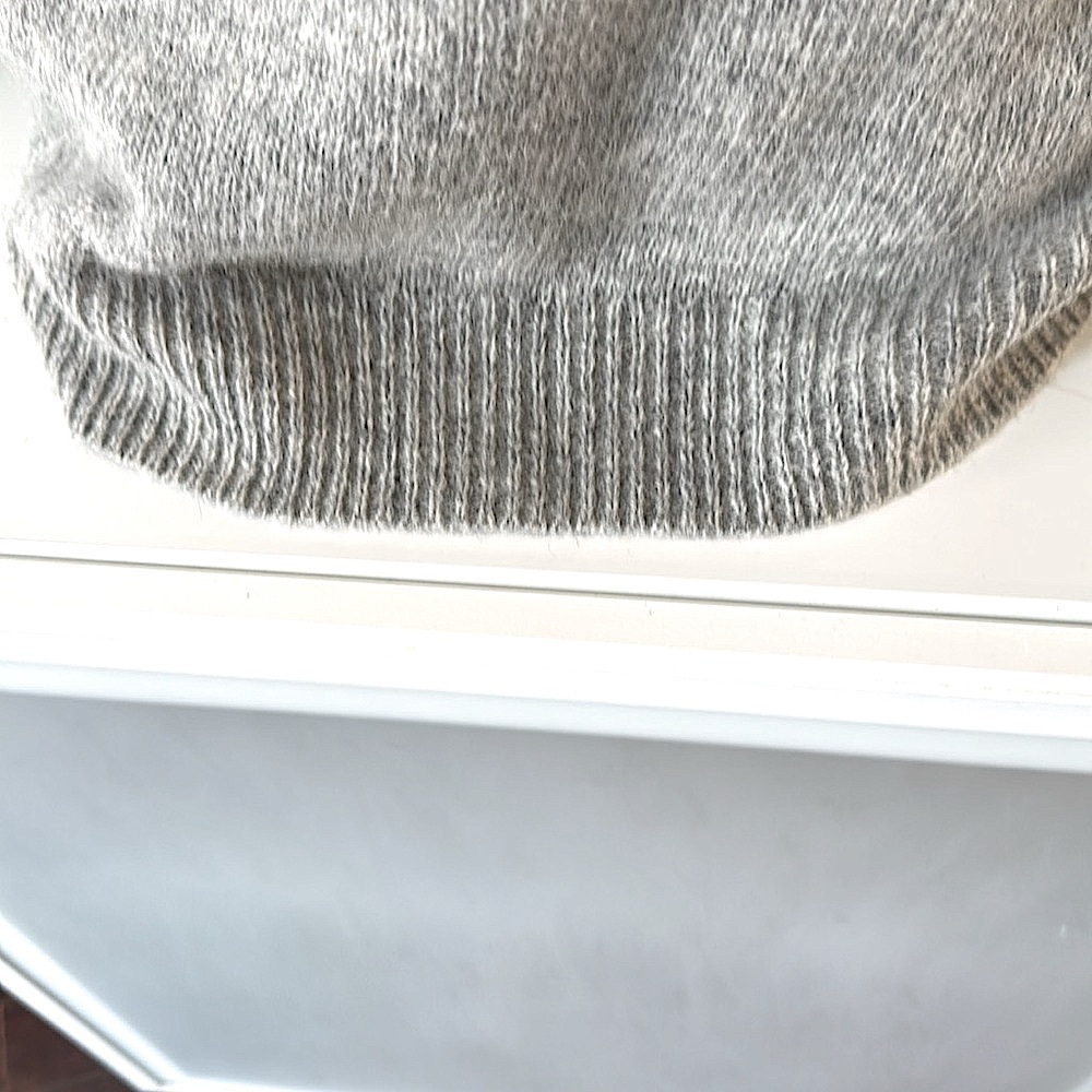 Light Gray Marled 100% Wool Sweater by Uniqlo XS - Picture 4 of 8